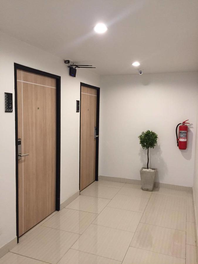 Live At Home Sukhumvit 105 Bangkok Bagian luar foto