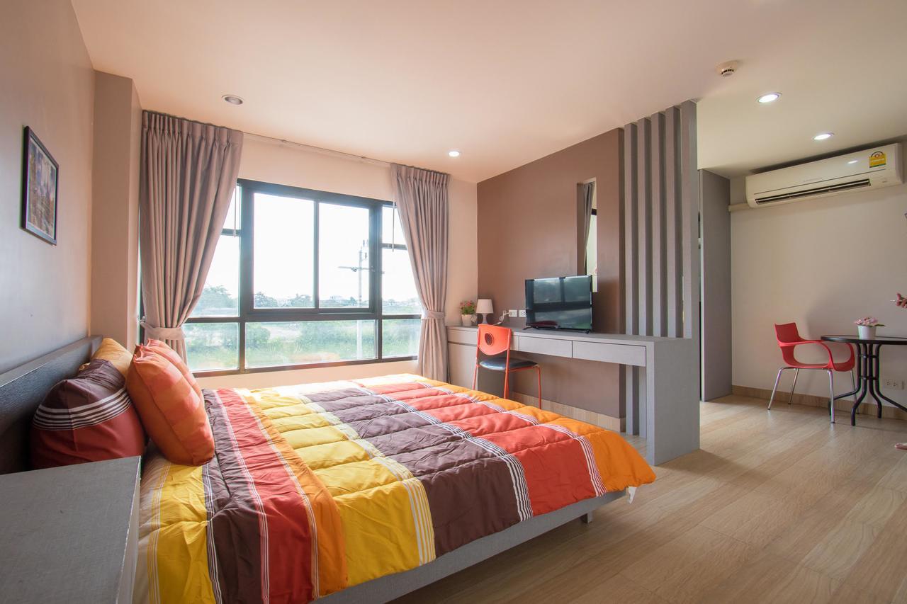 Live At Home Sukhumvit 105 Bangkok Bagian luar foto